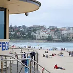 Moments To Bondi Sand - Sleek And Modern