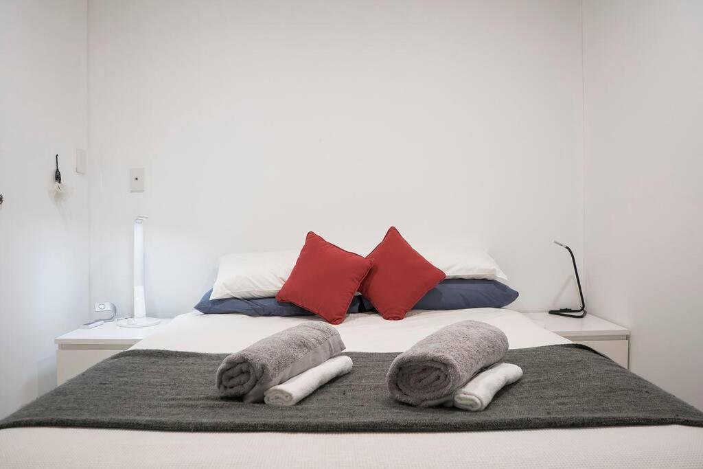 Moments To Bondi - Sleek And Modern * Sydney